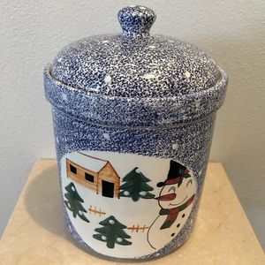 Vintage CBK LTD  1995 Snowman & Cabin Cookie jar / Canister. 8.5”H